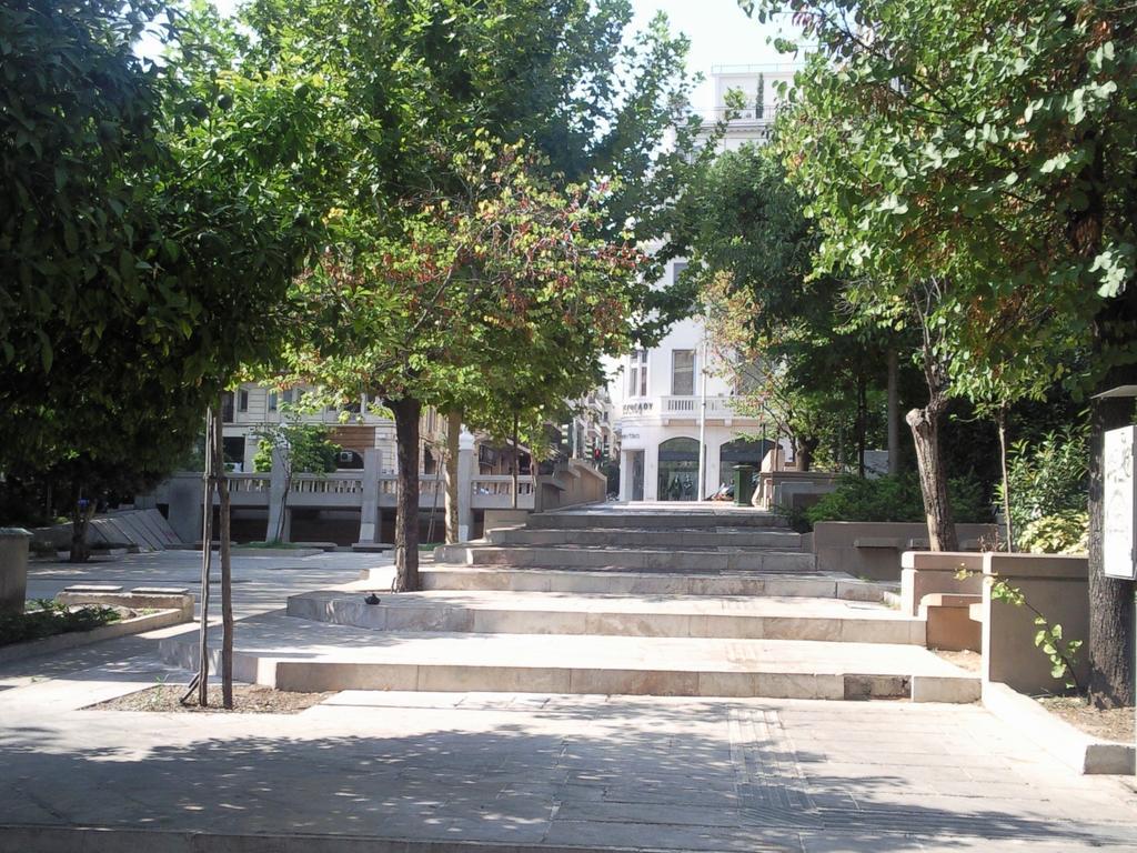 Hidesign Athens Tube Luxury Apt In Kolonaki Экстерьер фото